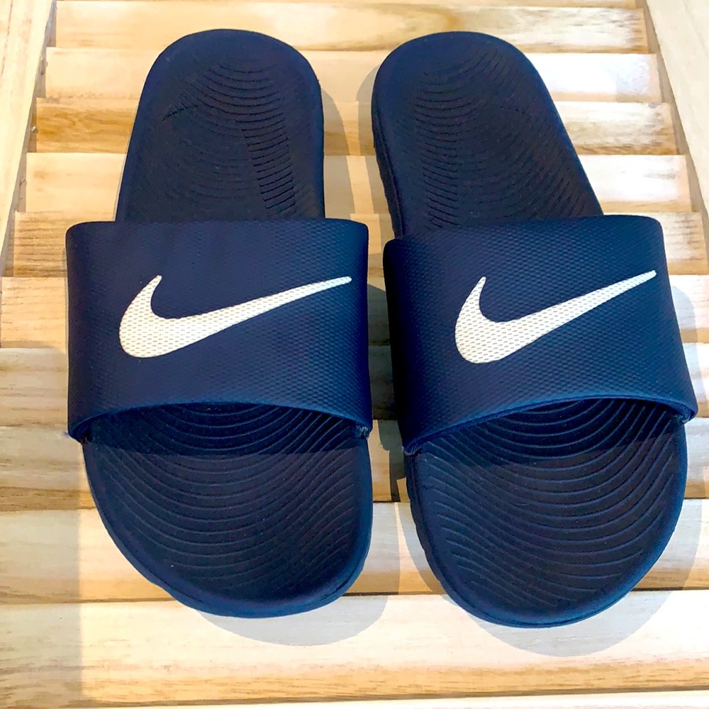 Nike slides